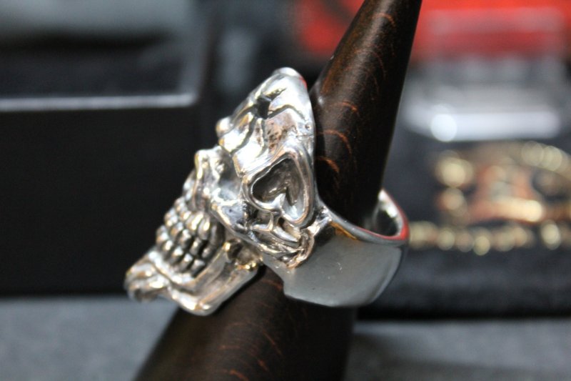 画像4: 銀命刻牌髑髏輪　Ace of Spades Rage Skull Ring （受注生産品・Built-to-order products） (4)