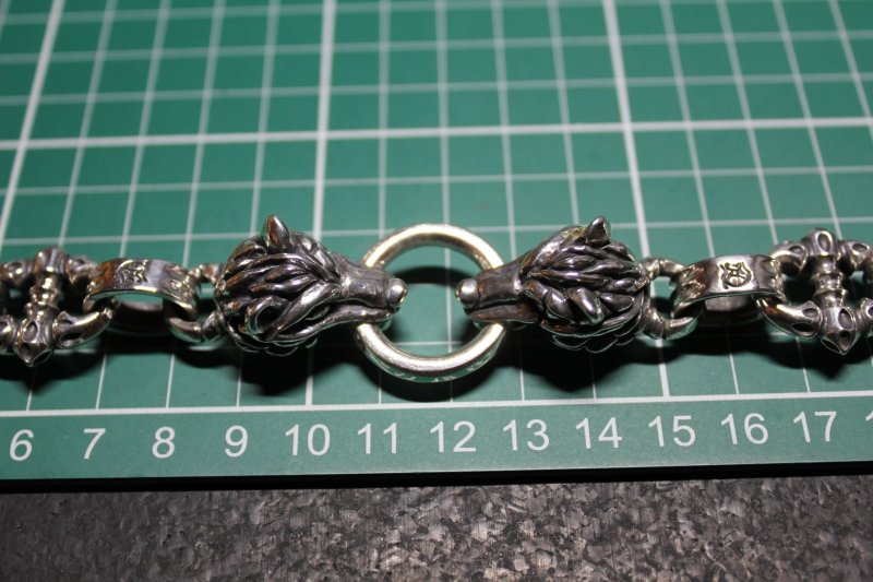 画像11: 銀双狼頭腕輪　Double Wolf  Head Bracelet・ダブルウルフヘッドブレスレット（受注生産品・Built-to-order products） (11)