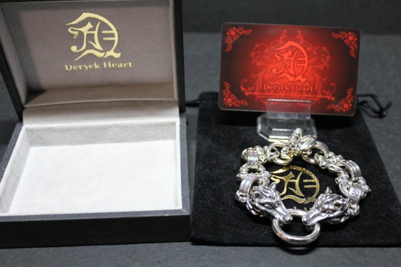 画像2: 銀双狼頭腕輪　Double Wolf  Head Bracelet・ダブルウルフヘッドブレスレット（受注生産品・Built-to-order products） (2)