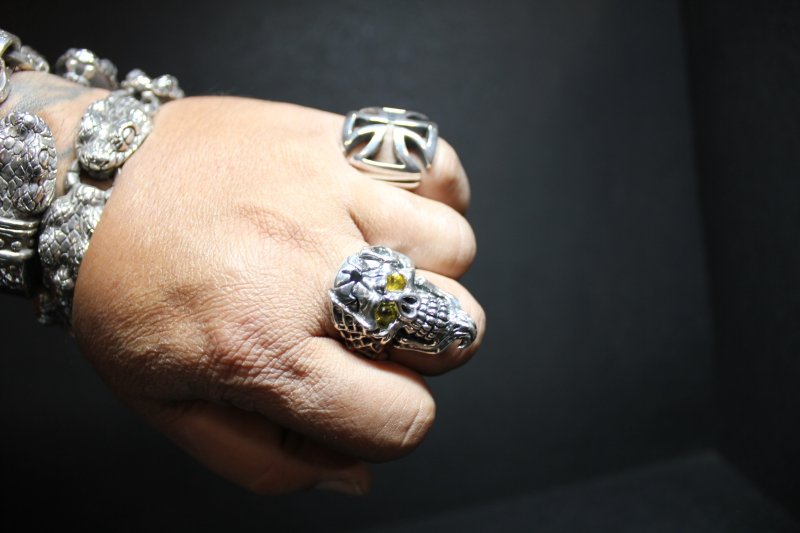 画像17: 銀命刻牌髑髏輪 Ace of Spades Rage Skull Ring ・with gemstone(受注生産品・Built-to-order products) (17)