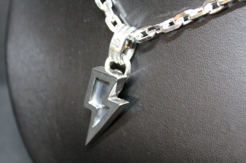 画像8: 銀稲妻一閃(M) Lightning Pendant(稲妻ペンダント)・(受注生産品・Built-to-order products) (8)
