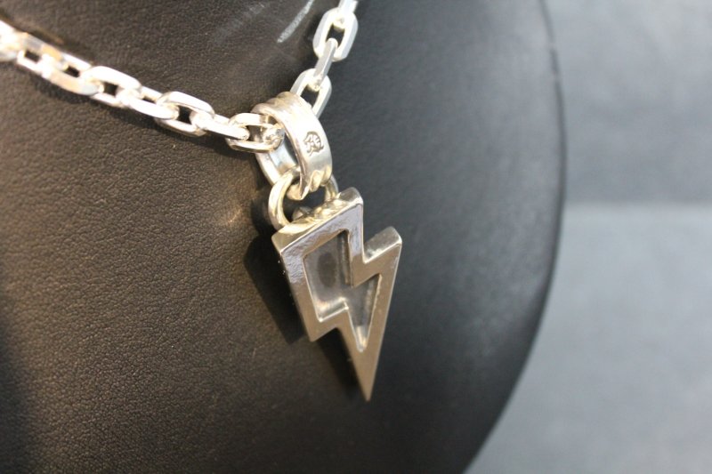 画像6: 銀稲妻一閃(M) Lightning Pendant(稲妻ペンダント)・(受注生産品・Built-to-order products) (6)