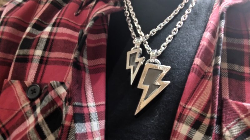 画像22: 銀稲妻一閃(M) Lightning Pendant(稲妻ペンダント)・(受注生産品・Built-to-order products) (22)