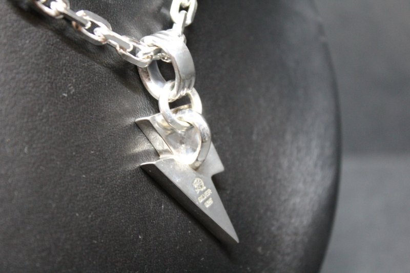画像10: 銀稲妻一閃(M) Lightning Pendant(稲妻ペンダント)・(受注生産品・Built-to-order products) (10)